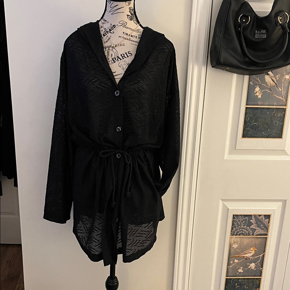 💗Elegant Black Sheer Button-Up Top